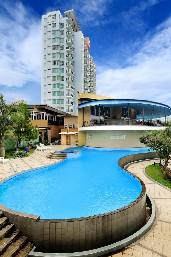 Marbella Suites Bandung Cimenyan Exterior foto